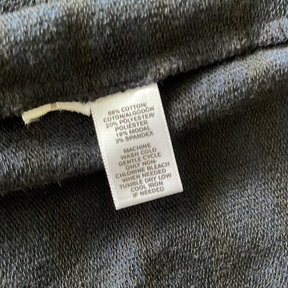 Lou & Grey Pull on straight skirt size small - Picture 5 of 5